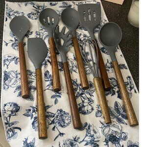8-Piece Kitchen Set with Natural Acacia Wooden Handles Gray Grade Silicone